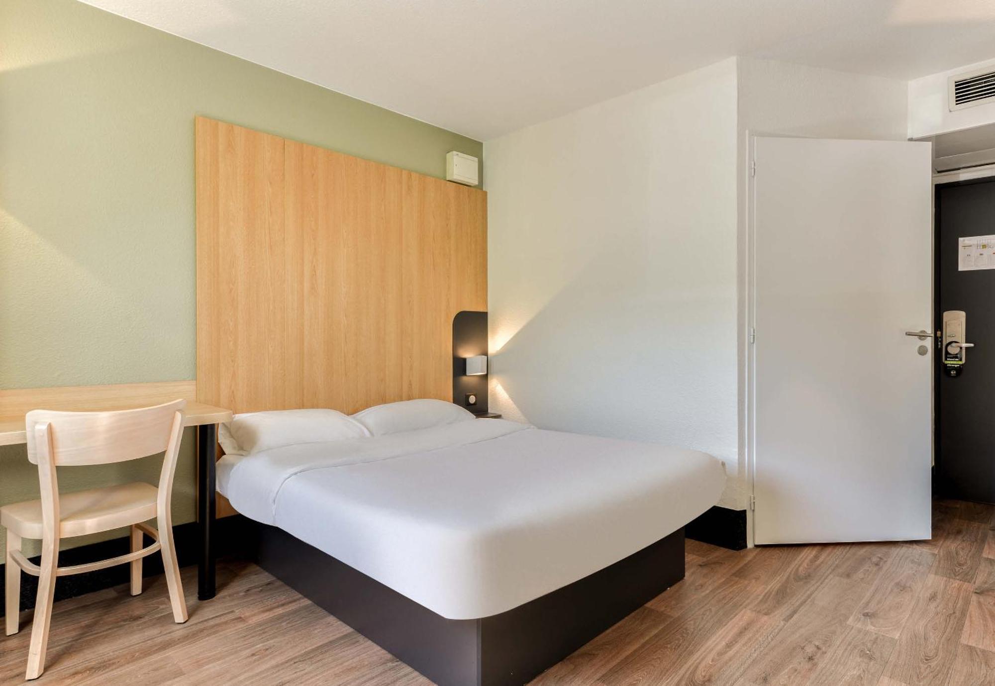 B&B Hotel בזייה מראה חיצוני תמונה