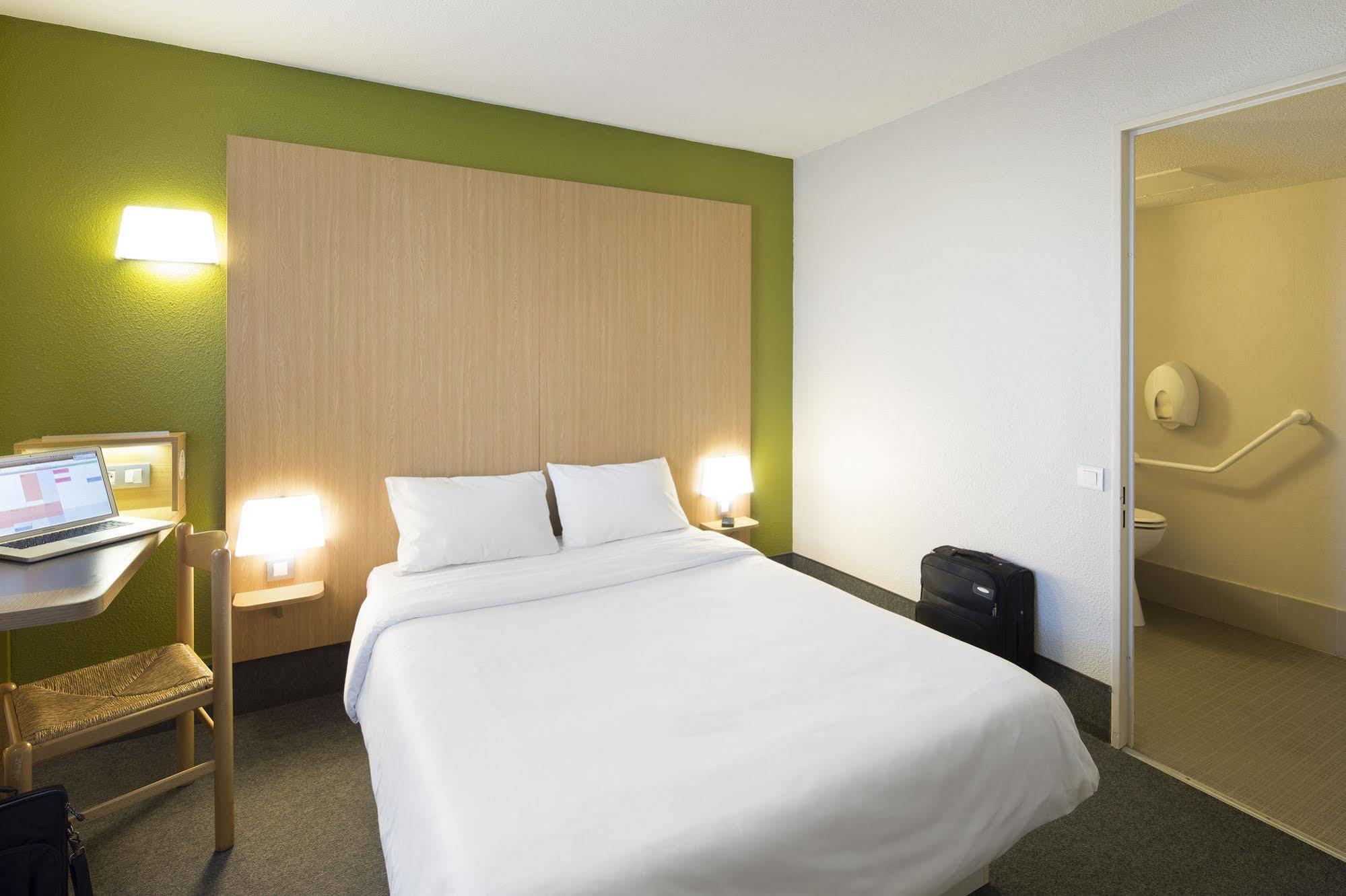 B&B Hotel בזייה מראה חיצוני תמונה